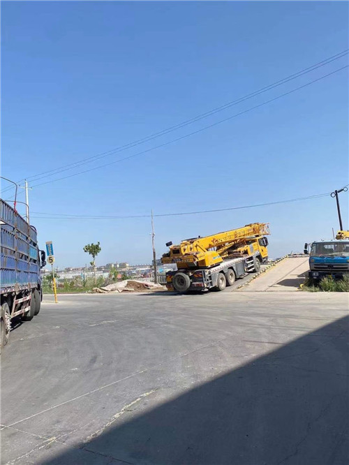 德兴市25吨吊车的租赁价格大概是多少？